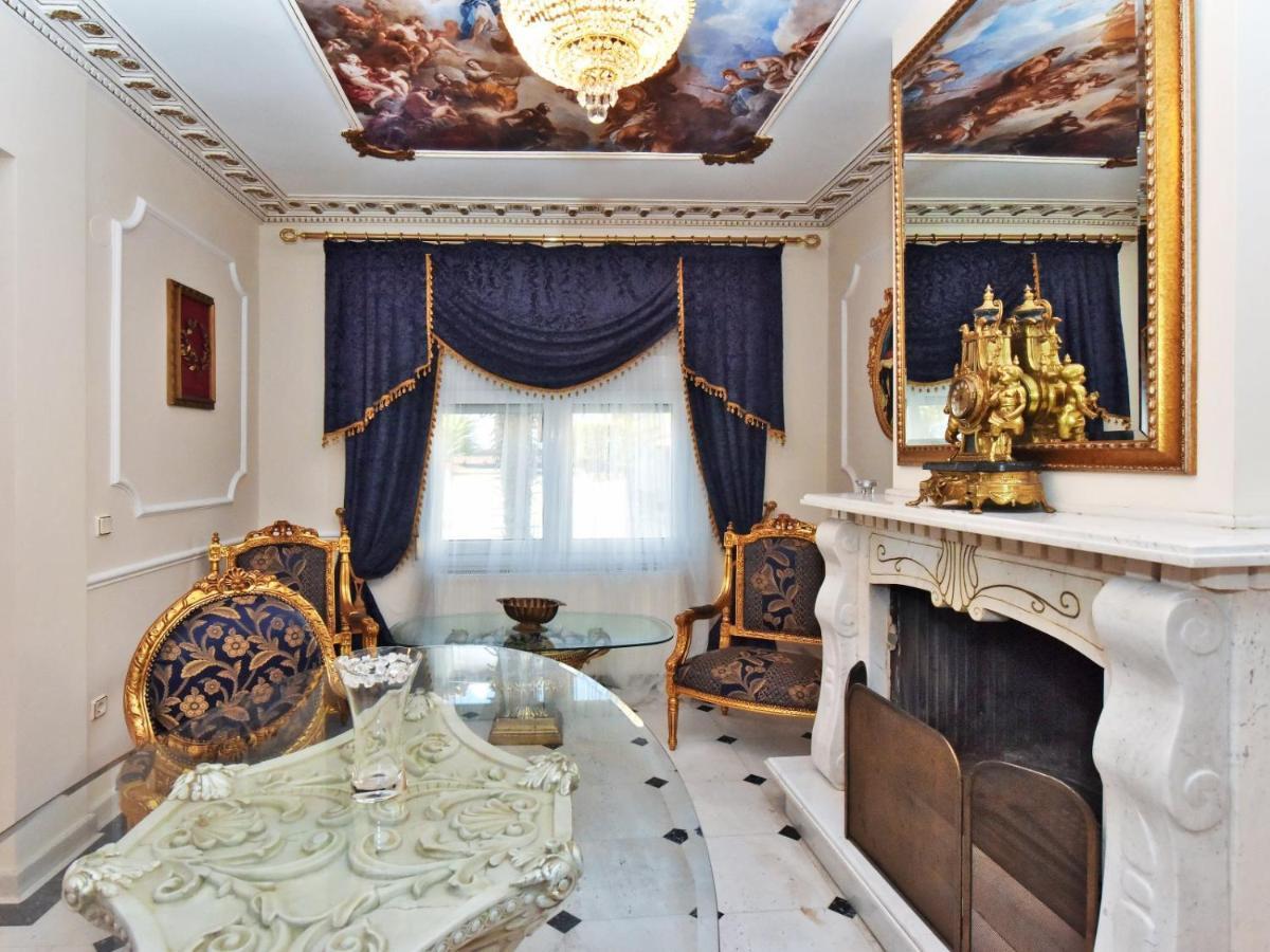 Royal House Apartment Nea Moudania Bagian luar foto